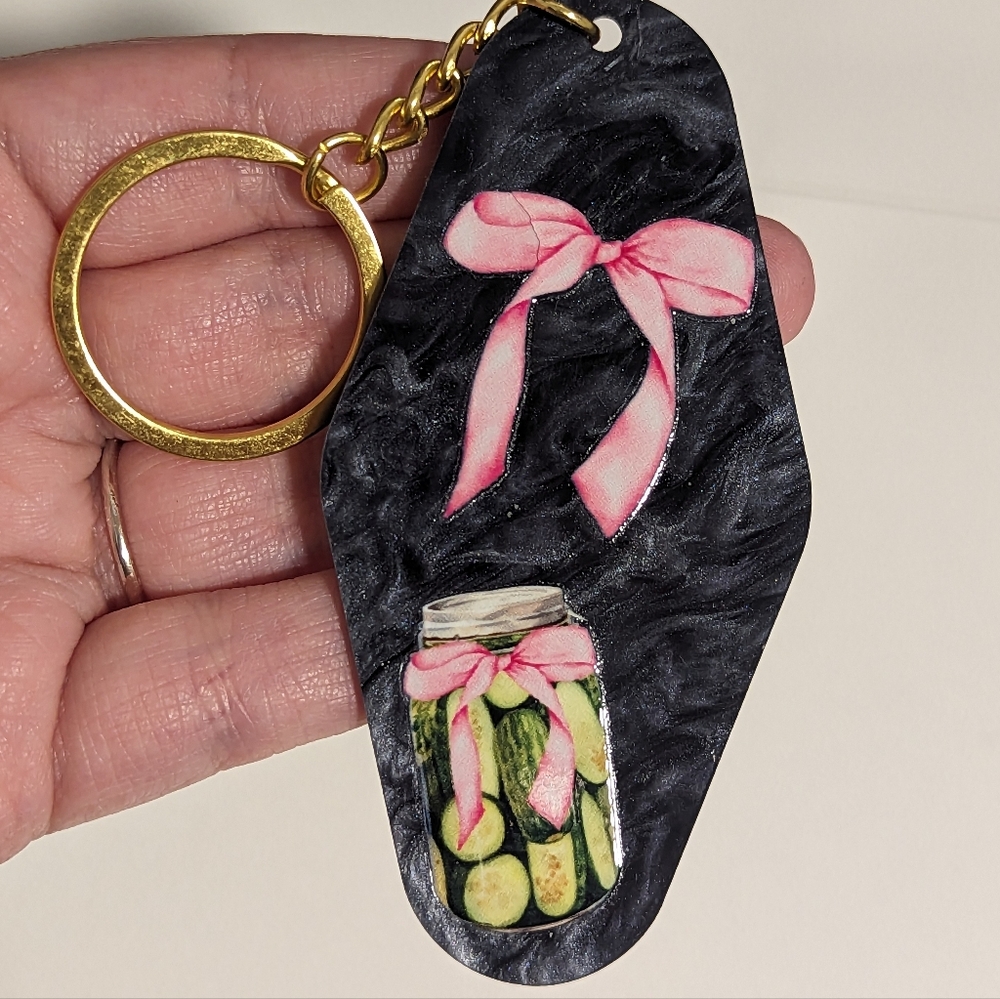 Girlie Pickle Marble Acrylic Motel Keychain New! - Picture 2 of 5